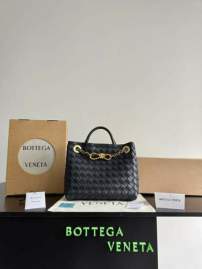 Picture of Bottega Veneta Handbags _SKUfw219248131fw